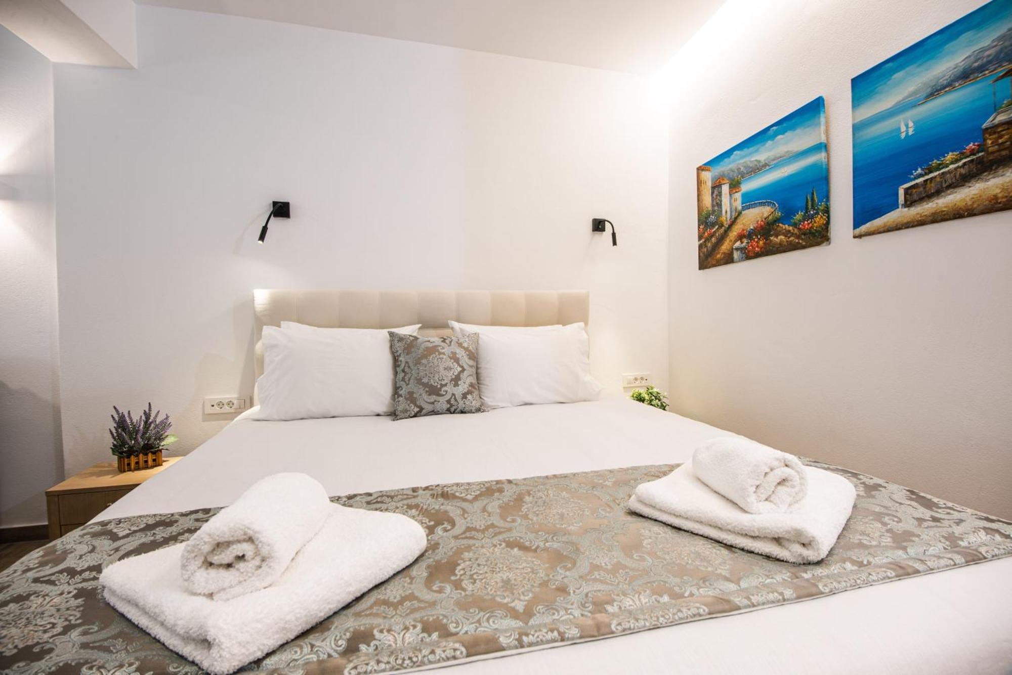 Ammos Lux Apartments Crete アイオス・ニコラオス エクステリア 写真